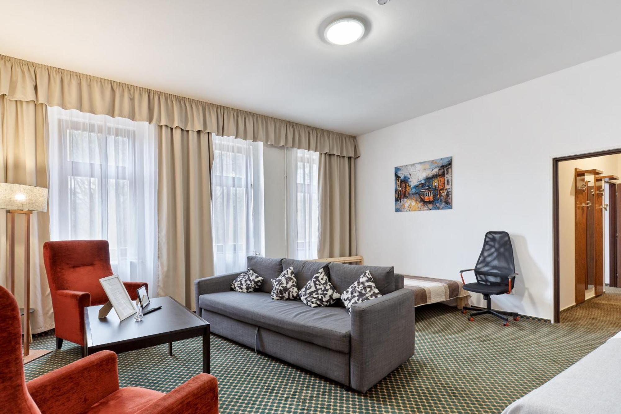 Excellent Apartments In Spa City Center 5 Min Walk From The Colonnade Karlovy Vary Ngoại thất bức ảnh